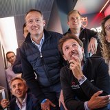 L'équipe Tudor avec notamment le directeur de course Fabian Cancellara sera sur Paris-Nice KEYSTONE/VALENTIN FLAURAUD